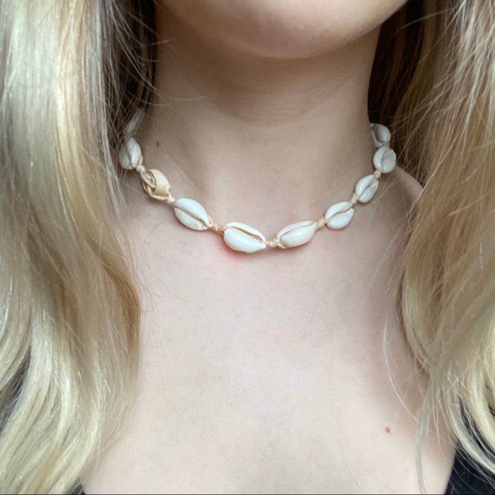 shell choker necklace